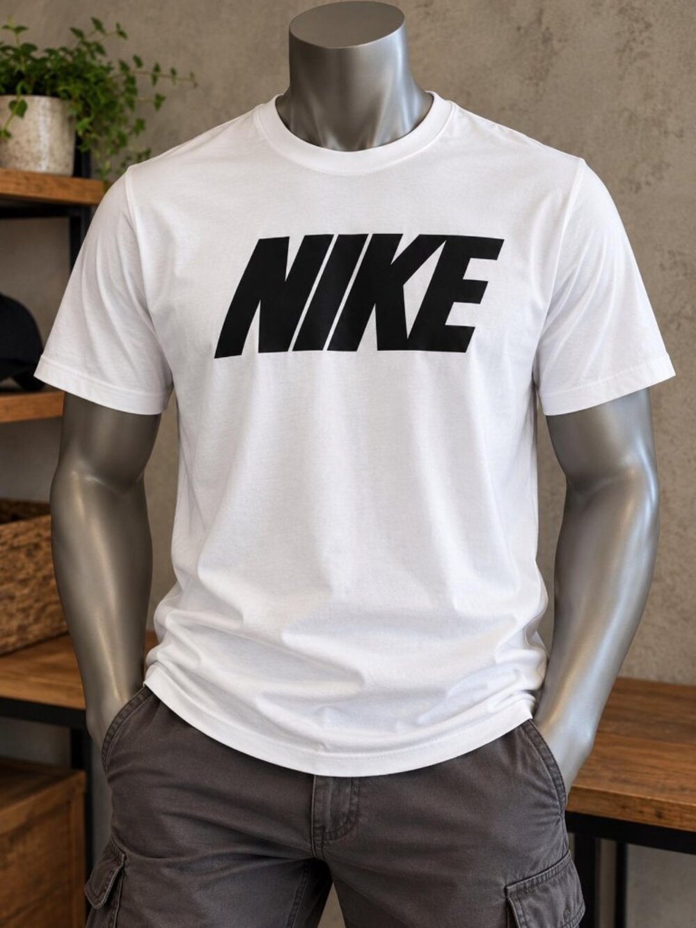 Nike The Nike Tee White XXL NWT Men's Big Logo T-Shirt